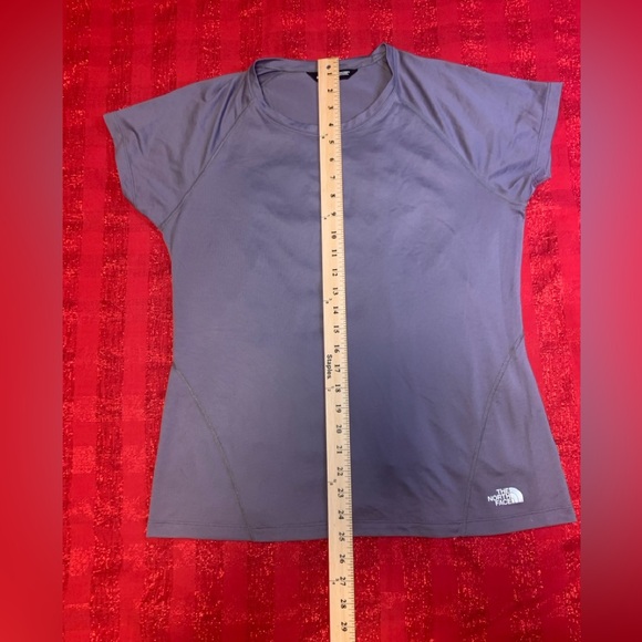 The North Face Women's Training T-Shirt in Gray, Size L - Picture 7 of 7